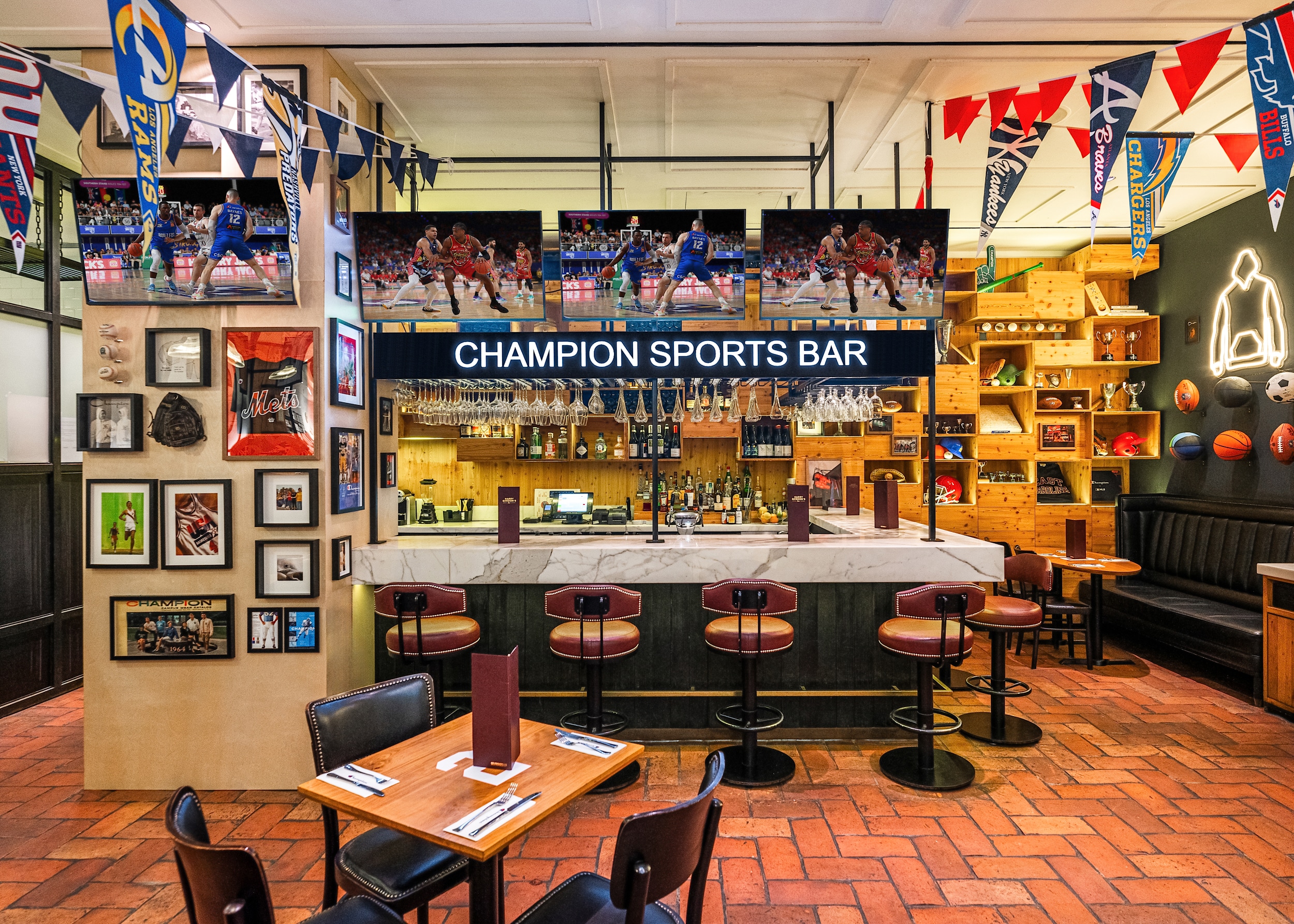 Champion's sports bar & fashion restaurant